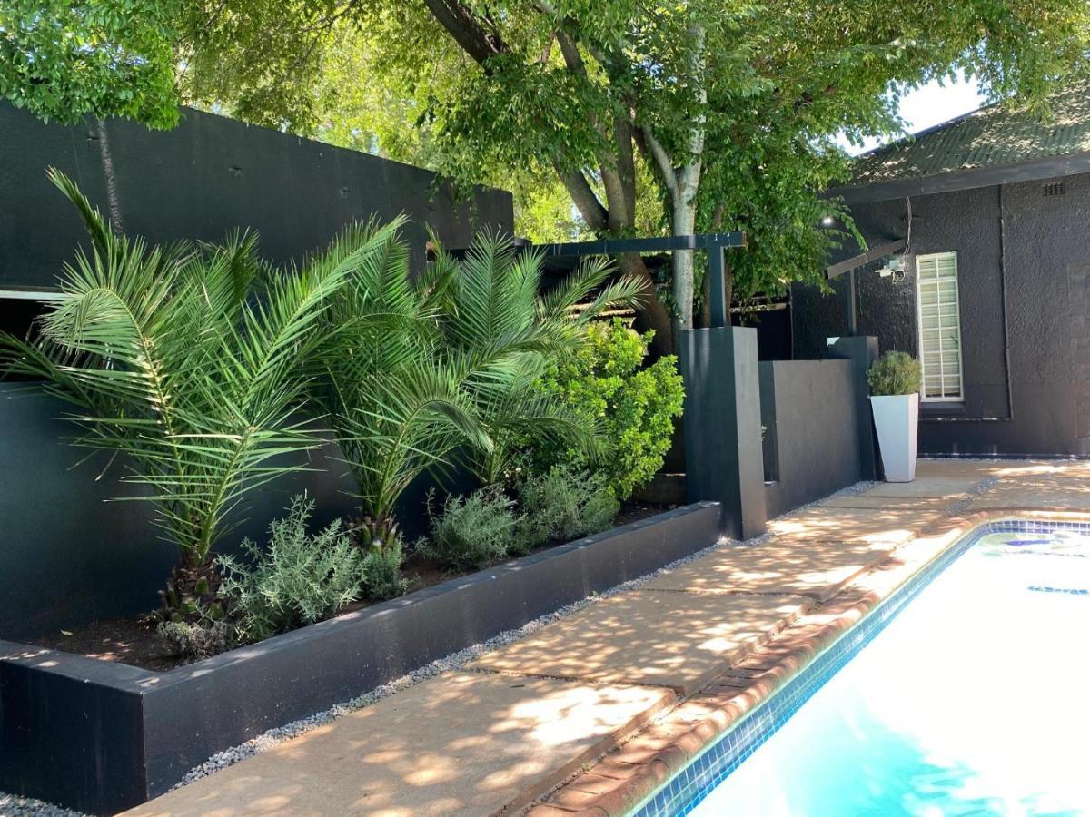 Royal Tree Guest House Potchefstroom Extérieur photo