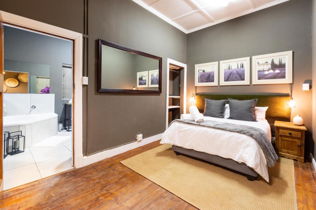Royal Tree Guest House Potchefstroom Extérieur photo