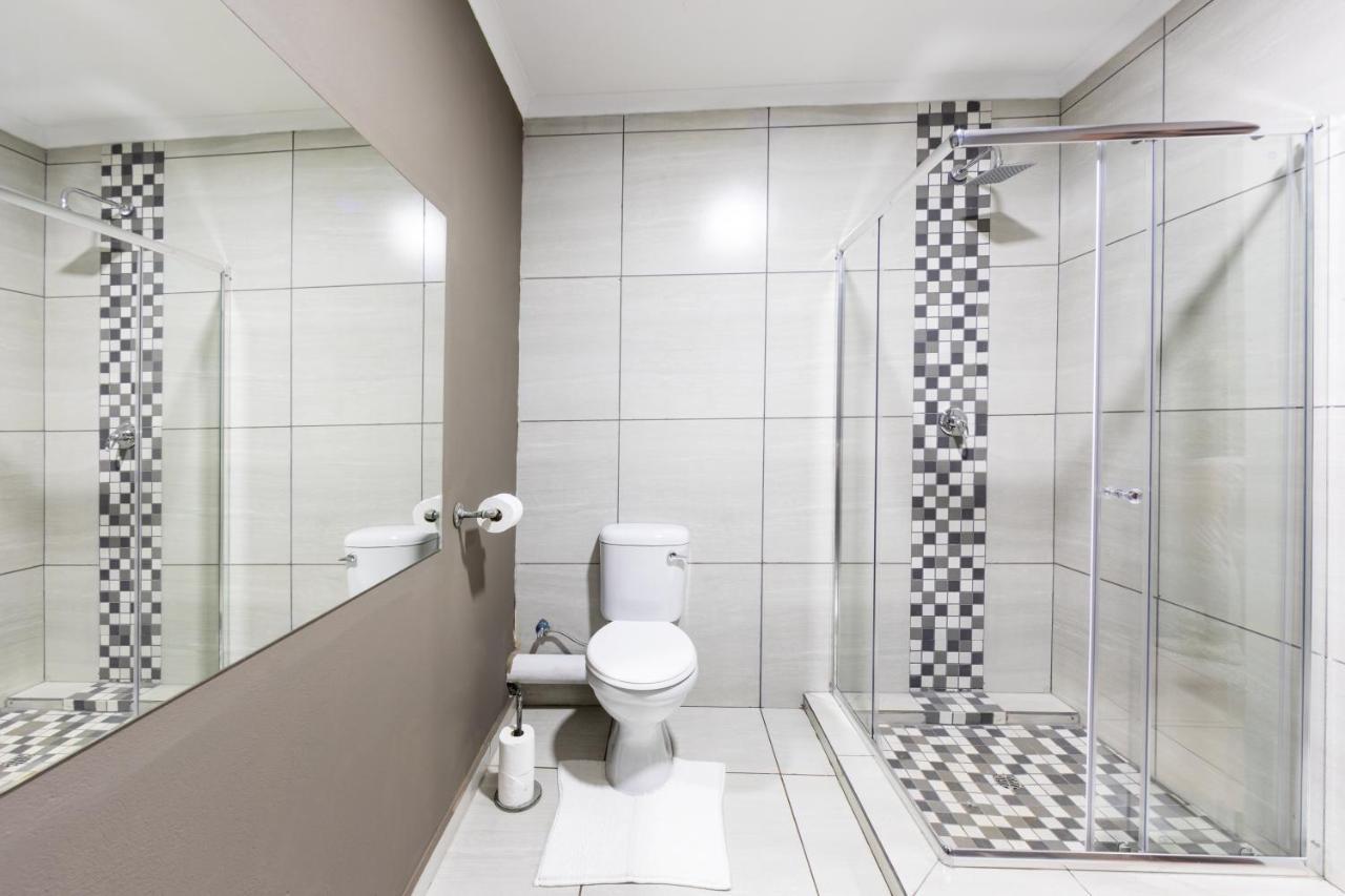 Royal Tree Guest House Potchefstroom Extérieur photo